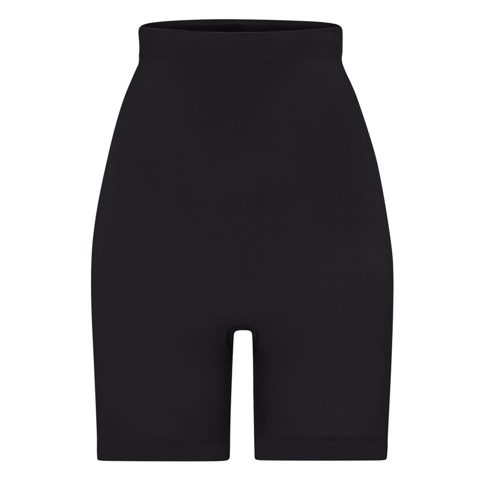 NIB SKIMS Above the Knee Sculpting Short in Onyx